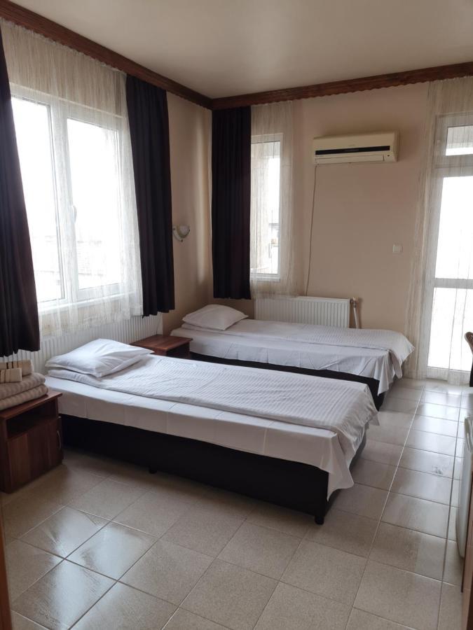 Family Hotel Zhelkovi - Olympia Kharmanli Esterno foto
